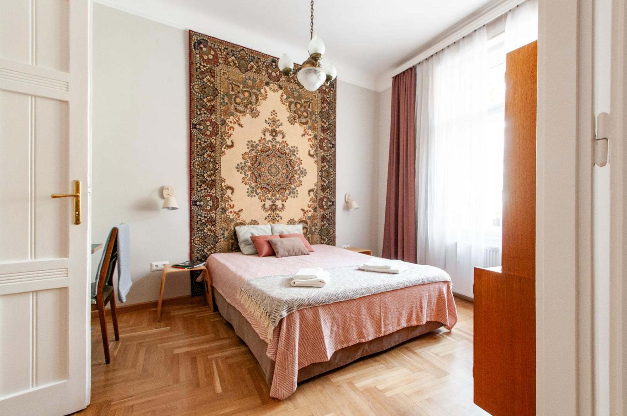 Apartment Spacious Family Along River Side, In The Heart Of Buda *