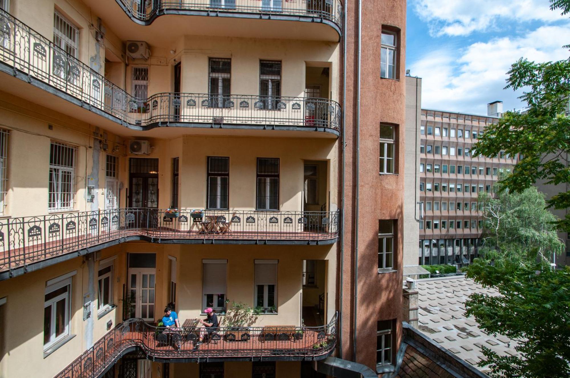 Spacious Family Along River Side, In The Heart Of Buda * Budapest