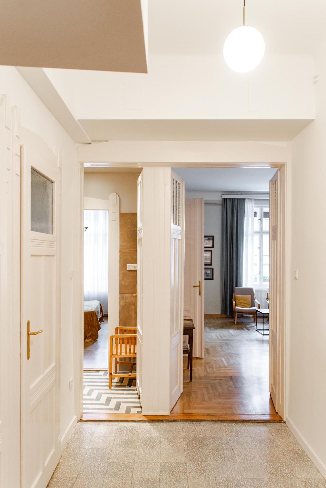 Spacious Family Along River Side, In The Heart Of Buda Appartement *