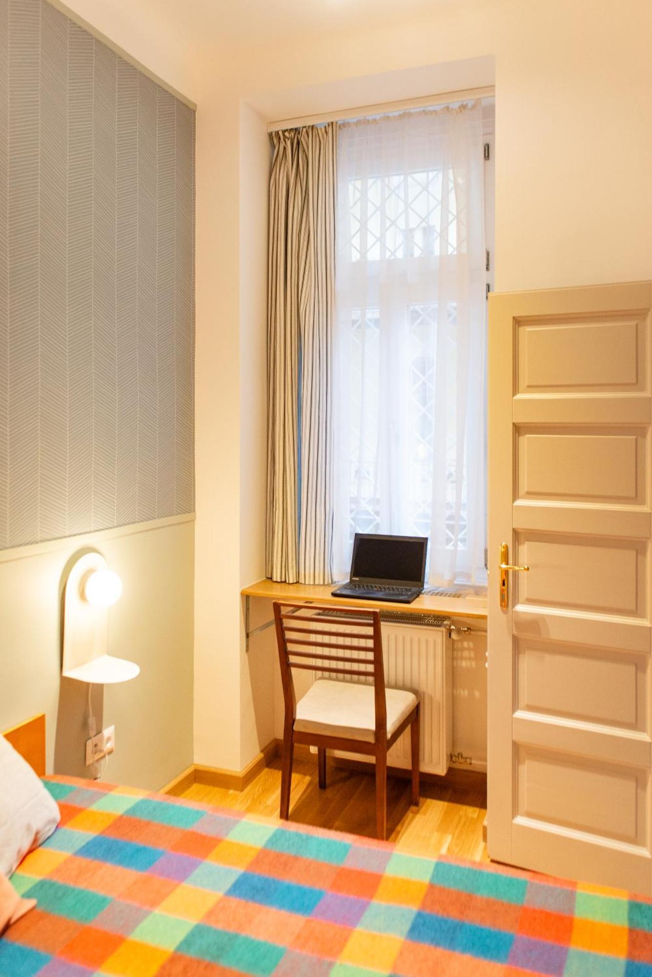 Spacious Family Along River Side, In The Heart Of Buda * Budapest